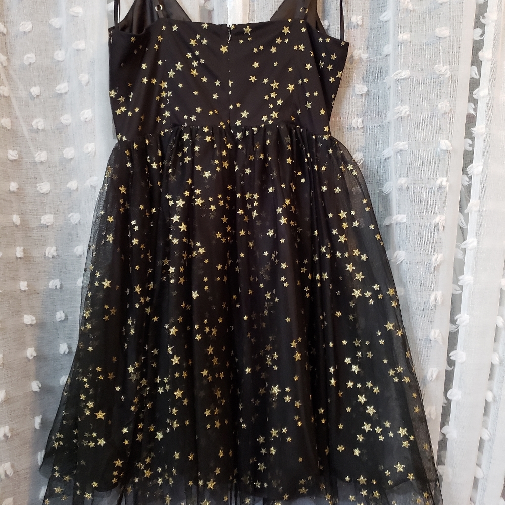 Dress - Picture 2 of 6